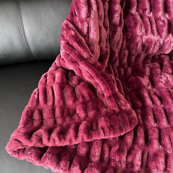 Double-sided Ripple Faux Fur Blanket - Image 4