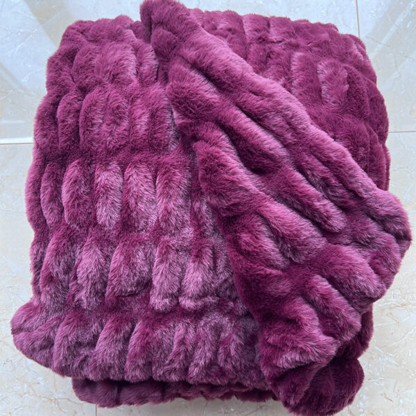 Double-sided Ripple Faux Fur Blanket - Image 5