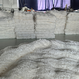 bubble faux fur blanket packaging