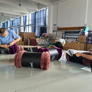 faux fur blanket package