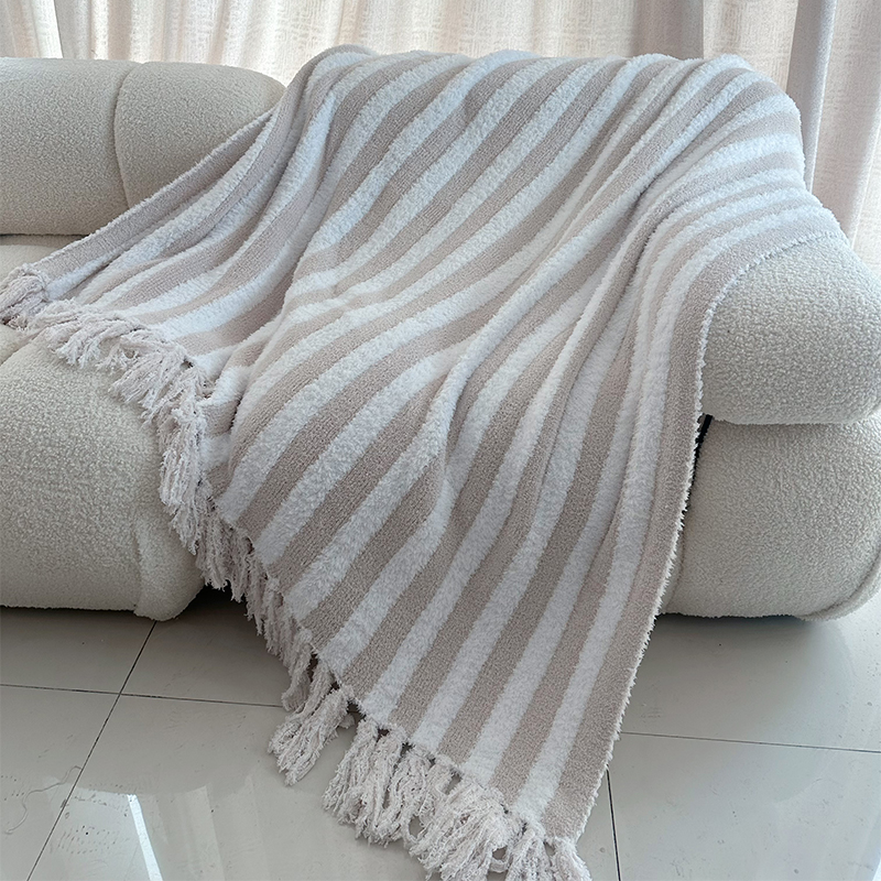 Bamboo-Blend Microfiber Feather Yarn Blanket manufacturer ecozymat