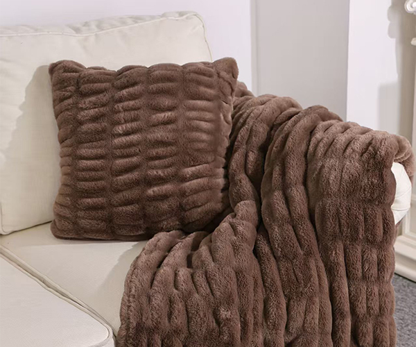 ruched faux fur cushion pillowcase