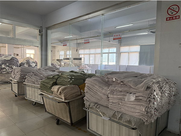 feather yarn blanket manufacturer